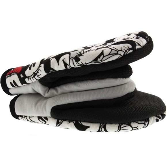 Best Brands: Disney Kitchen Cotton Mini Oven Mitts- Set of 2 Minnie Mouse NWT - Picture 7 of 7